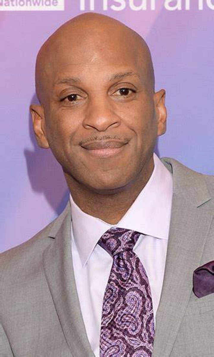 Donnie McClurkin Celebrity Profile – Hollywood Life