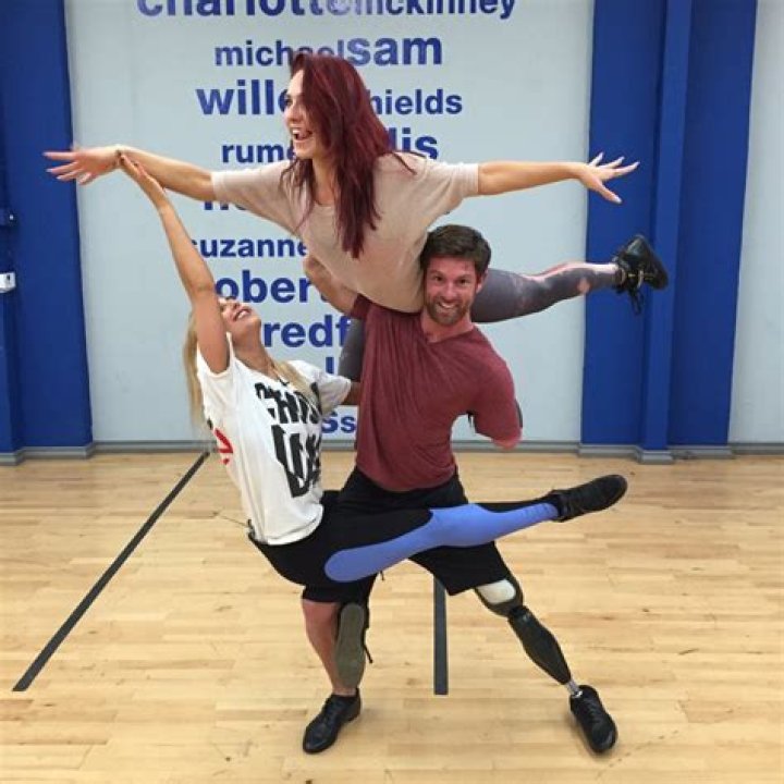 ‘DWTS’: Sharna Burgess Kicks Out Noah Galloway’s Tooth At Rehearsal – Watch