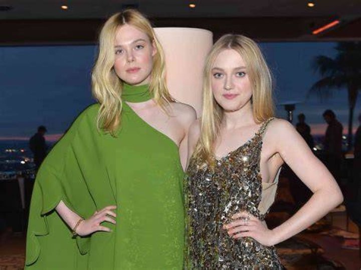 Elle Fanning — Pics Of The ‘Maleficent’ Actress – Hollywood Life