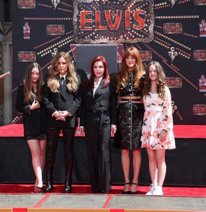 Elvis Presley and Family: Photos – Hollywood Life