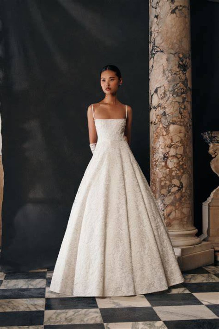 Emilia Bechrakis’ Wedding Dress: How She ‘Changed’ Her Gown ‘At The Last Minute’