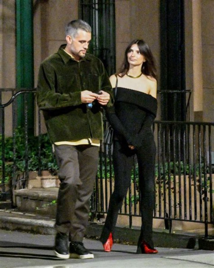 Emily Ratajkowski Hangs Out With Ex-Fling DJ Orazio Rispo Amid Pete Davidson Romance Speculation