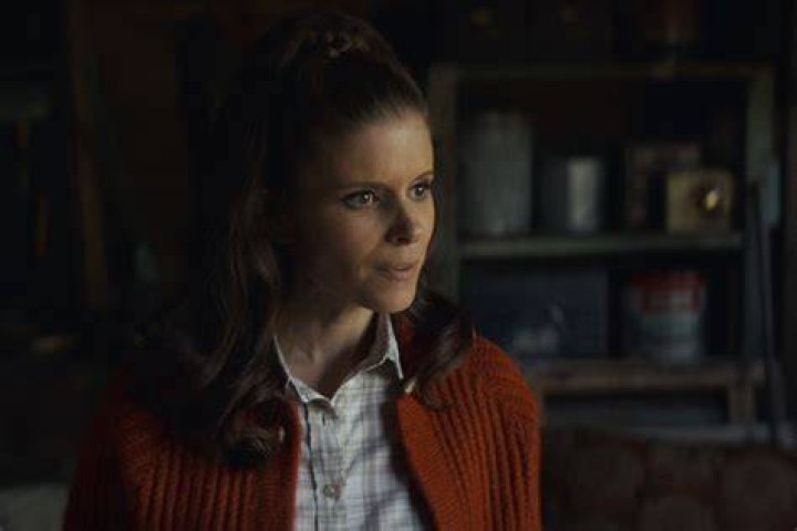 Emma & Hook Moving In Together — Season 6 Episode 3 Recap – Hollywood Life