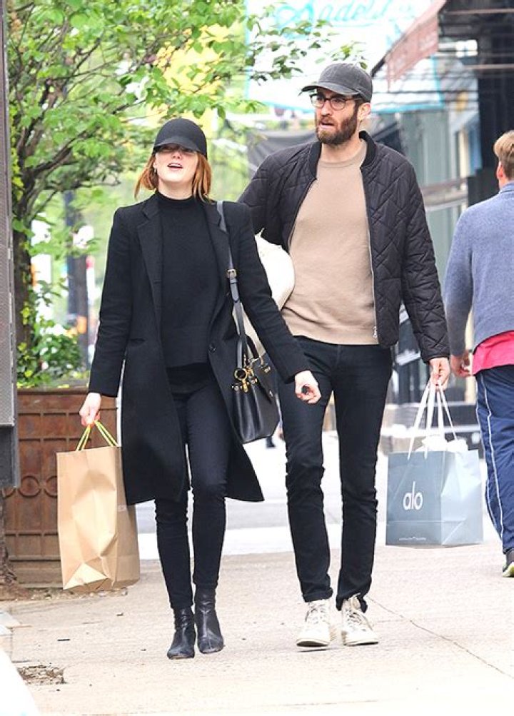 Emma Stone’s Baby’s Name Revealed On Birth Certificate – Hollywood Life