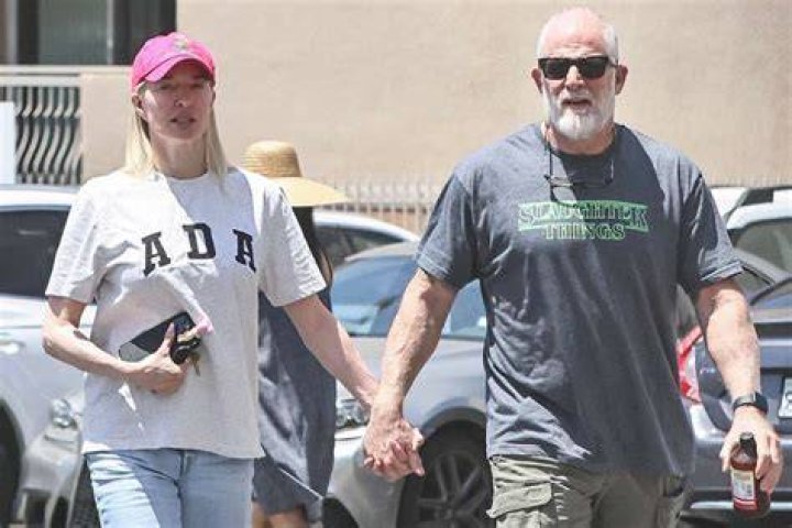 Erika Jayne Teases Her Divorce From Tom Girardi — Recap – Hollywood Life