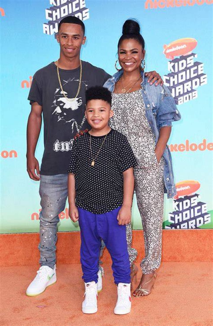 Everything To Know About Her 2 Children – Hollywood Life