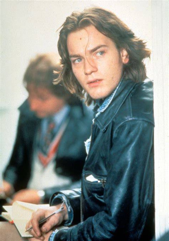 Ewan McGregor Through The Years: Photos – Hollywood Life