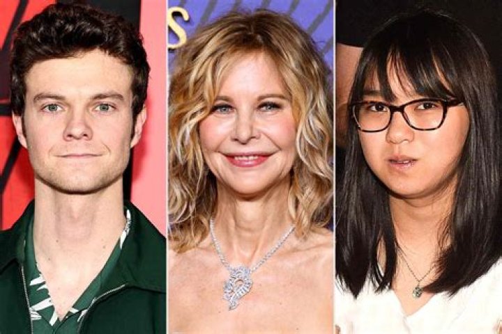 Facts About Her 2 Children – Hollywood Life