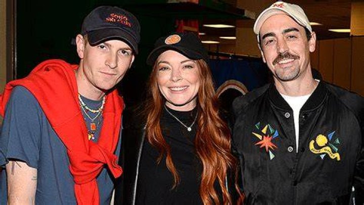 Facts About Her Brothers & Sisters – Hollywood Life