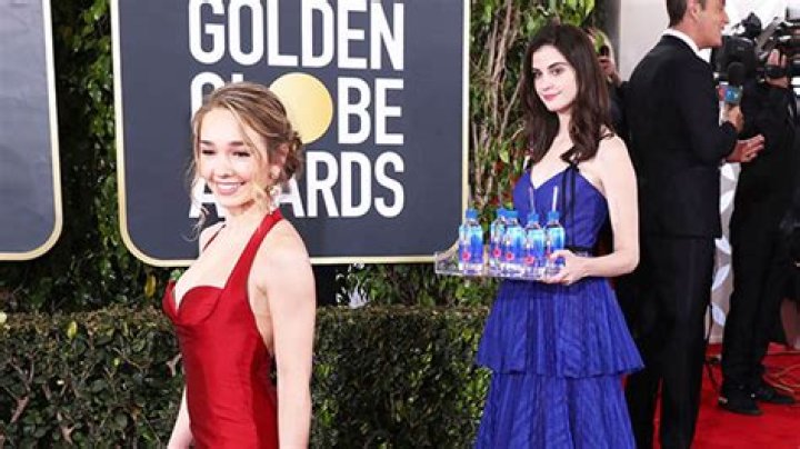 Fiji Water Girl At Golden Globes 2019 — See Red Carpet Photobombs – Hollywood Life