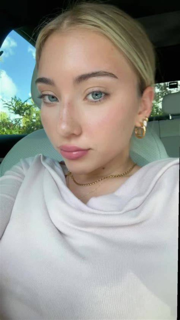 First Snapshot Of Isabella Monroe Nguyen’s Face – Hollywood Life