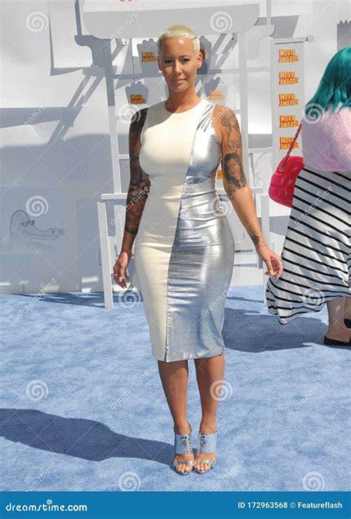 Former Stripper Turned Reality Star — PICS – Hollywood Life