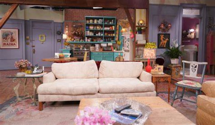 ‘Friends’ Cast Films Reunion: See Pics Of Iconic Fountain, Monica’s Apartment & More