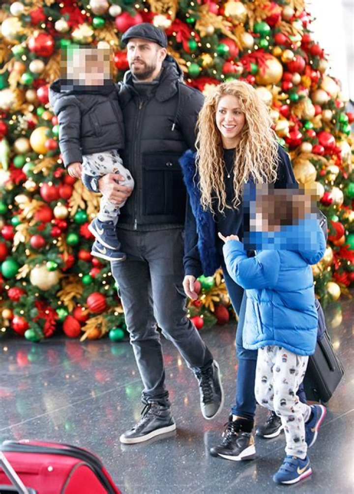 Gerard Pique Reacts Ex Shakira’s Fans Says They Have ‘No Lives’: Video – Hollywood Life