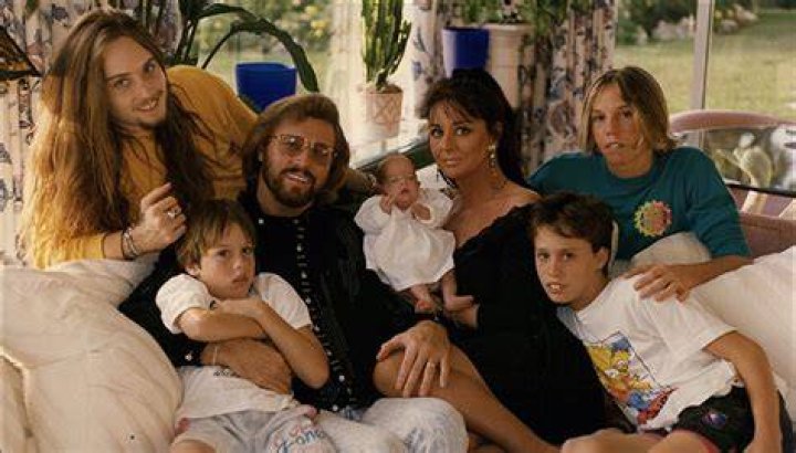 Get to Know His 5 Children, Including Steve Gibb – Hollywood Life