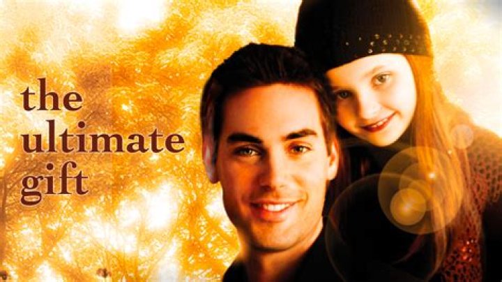 Give Yourself The Ultimate Gift For The Holidays — Download The Free HollywoodLife App