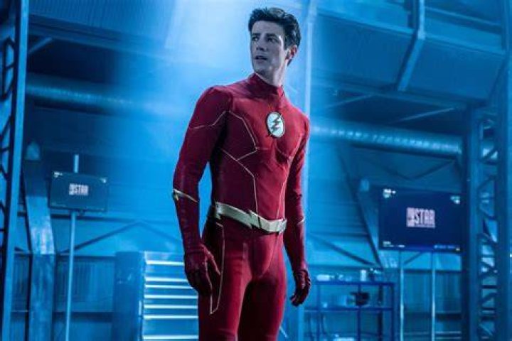 Grant Gustin: ‘The Flash’ & ‘Glee’ Star Marries LA Thoma In Beautiful 20s Themed Ceremony