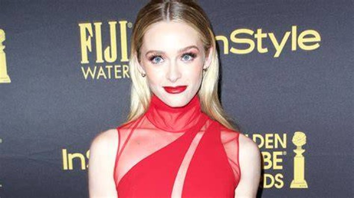 Greer Grammer Shares Swimsuit Selfie From BTS Of ‘Deadly Illusions’ – Hollywood Life