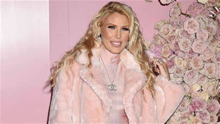 Gretchen Rossi Reveals Post-Baby Body 3 Weeks After Daughter’s Birth – Hollywood Life