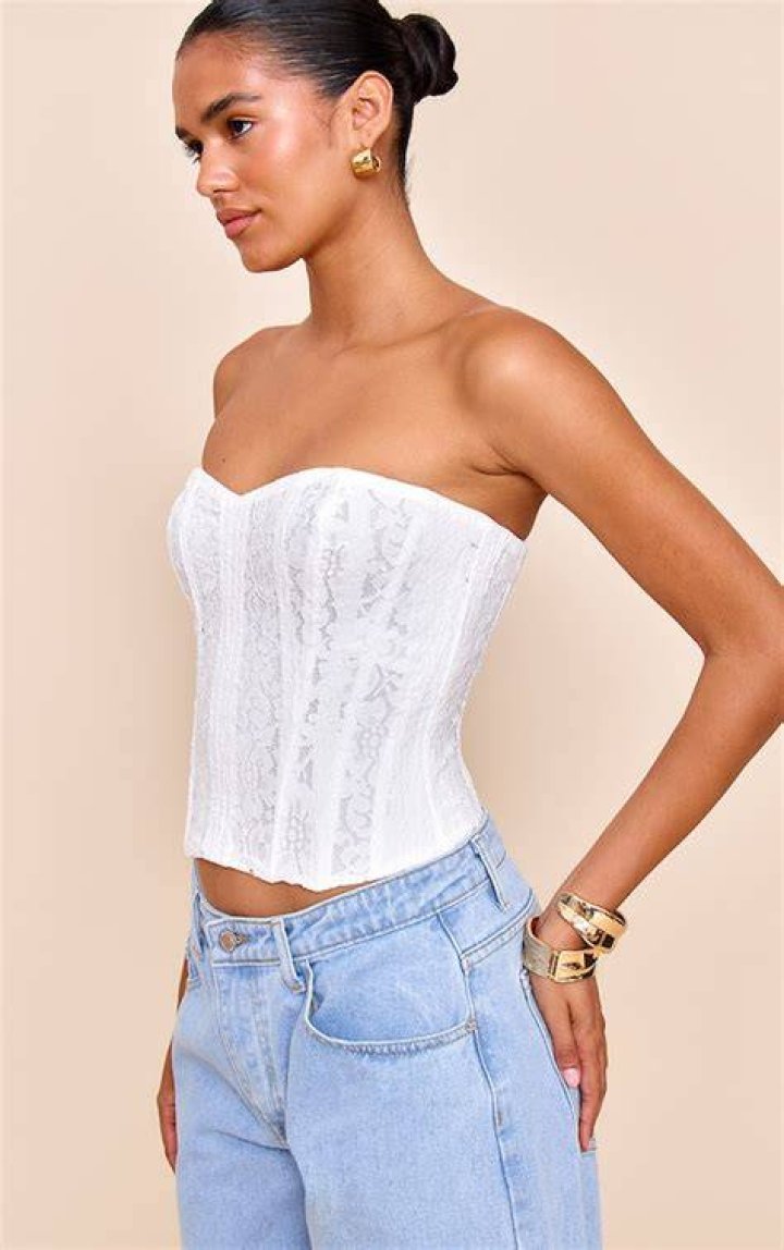 Hailee Jade Sexy White Bustier Top — PHOTO – Hollywood Life