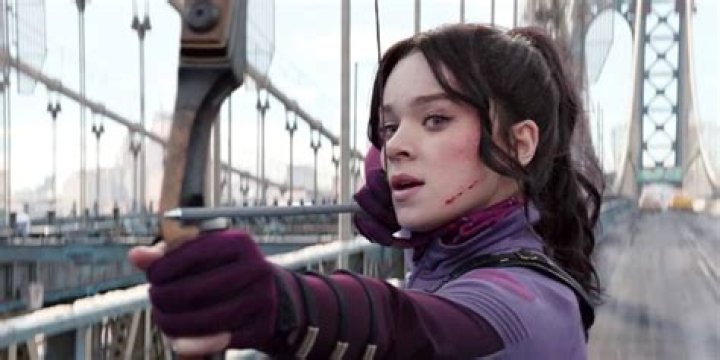 Hailee Steinfeld’s Kate Bishop Faces Off With Clint – Hollywood Life