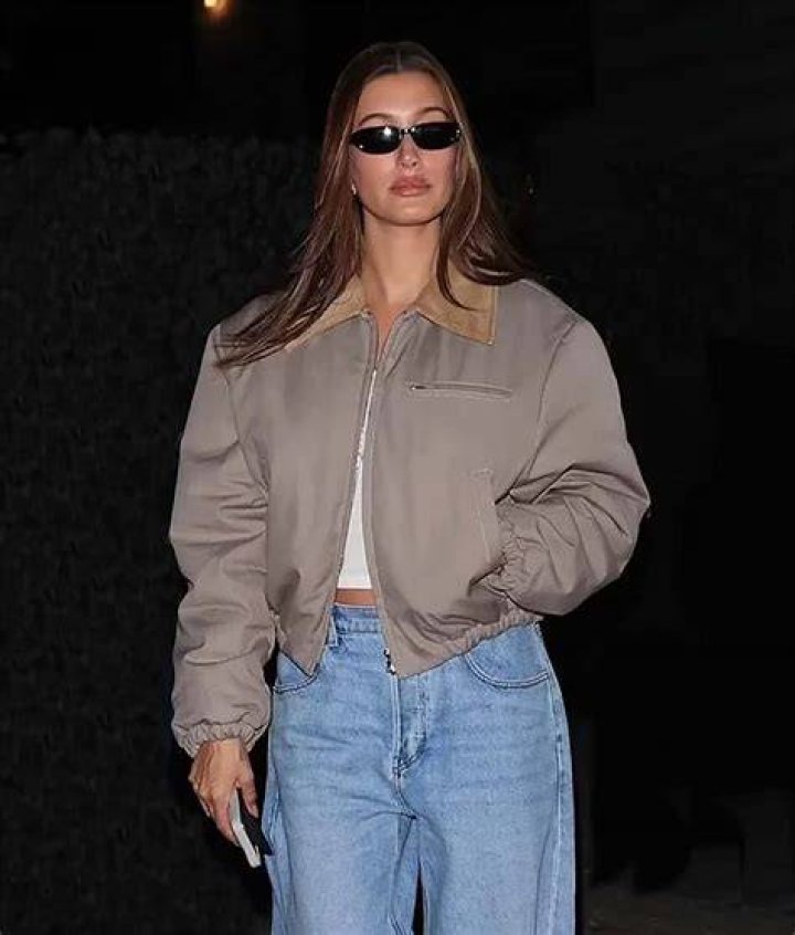 Hailey Bieber Rocks Cropped Tee & No Pants In Sexy New 26th Birthday Selfie