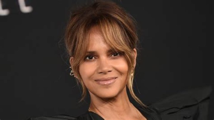 Halle Berry & More – Hollywood Life