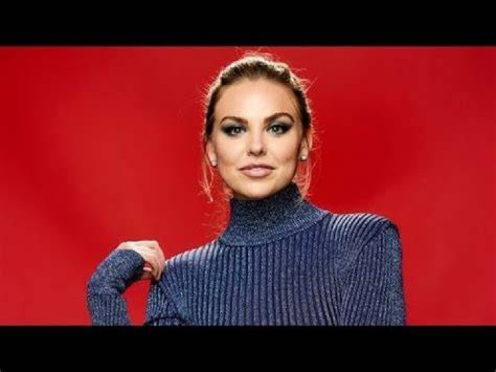 Hannah Brown Panics During The Coronavirus Crisis & Shops Online For Underwear & More