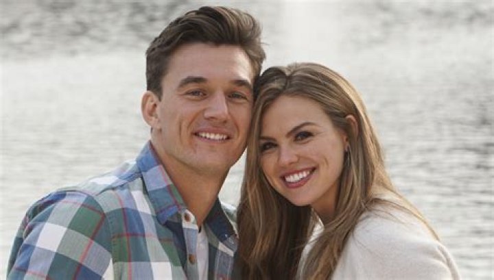 Hannah Brown Reveals What She & Ex Tyler Cameron Talked About During PCAs Reunion