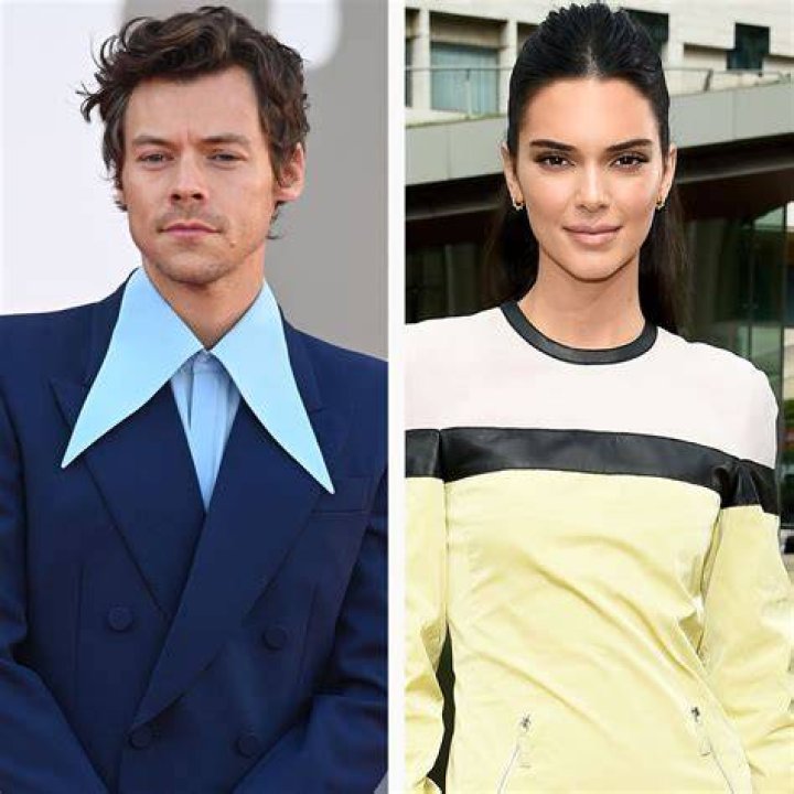 Harry Styles & Kendall Jenner: Kris Forcing Them To Film Romance For ‘KUWTK’ — Report