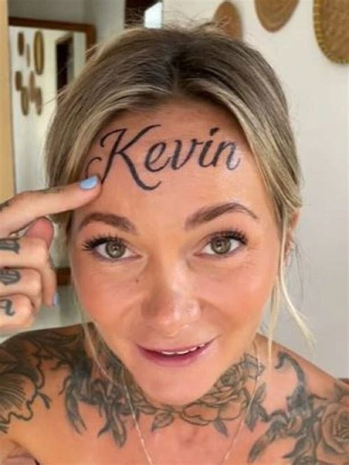 He Gets GF’s Name Tattooed On Forehead – Hollywood Life