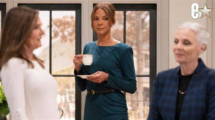 Her Exit Explained – Hollywood Life