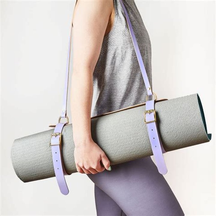 Highest-Rated Yoga Mat Strap Carriers of 2024 – Hollywood Life Reviews – Hollywood Life