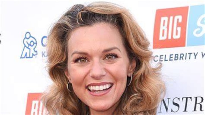 Hilarie Burton, Celebrity Bio — HollywoodLife.com – Hollywood Life