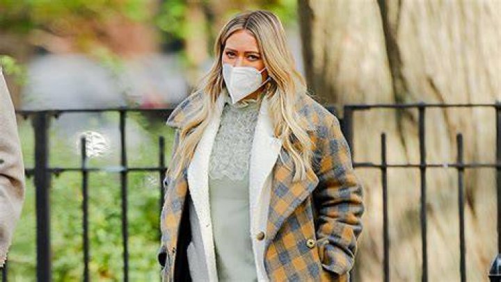 Hilary Duff’s Latest Insta Is Giving Fall Chic — And We’re Obsessed