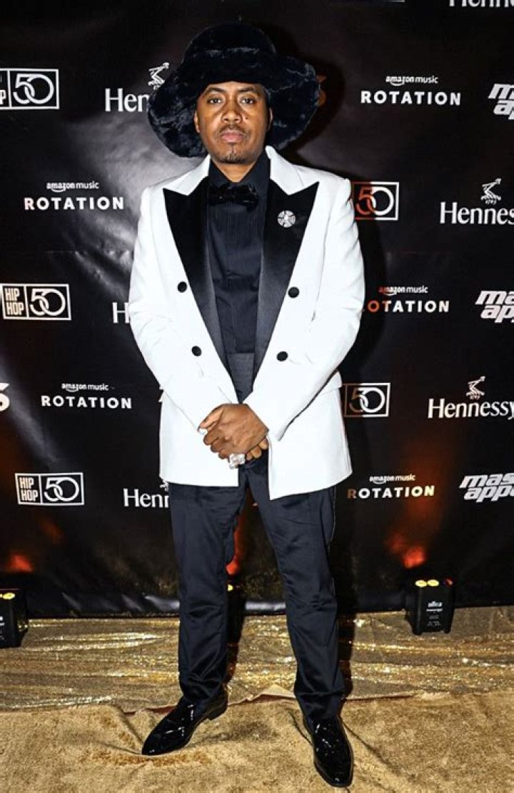 Hottest Celebrity Pics This Week Of Nov 14-Nov. 20: Kelly Rowland, Nas & More