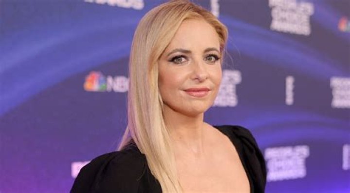 Hottest Celebrity Pics This Week Of Nov. 2-8: Sarah Michelle Gellar & More