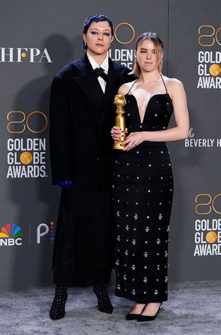 ‘House Of The Dragon’s Rhaenyras Giggle On Stage At Golden Globes 2023 – Hollywood Life