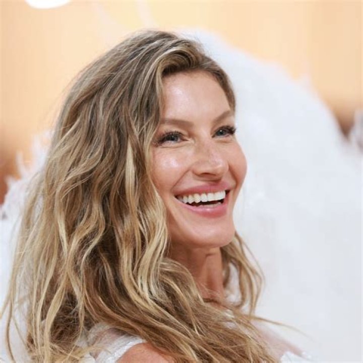 How Gisele Bundchen Feels About Tom Brady Returning To The NFL Amid The Pandemic