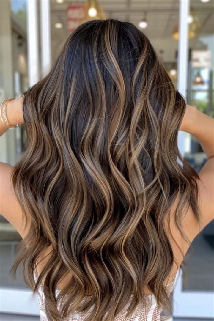 How To Get Brighter Highlights In Time For Summer: Get The Look From Expert Hairstylists
