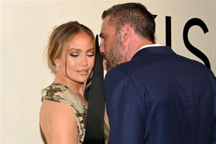 J.Lo & Ben Affleck Kiss Goodbye As She Leaves His Home In CA — Steamy New Photo