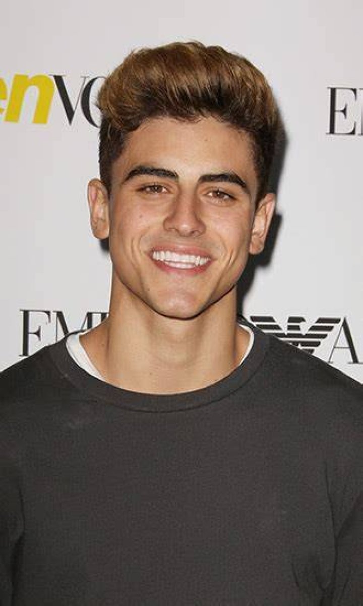 Jack Gilinsky Celebrity Profile – Hollywood Life
