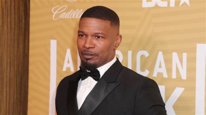 Jamie Foxx Shows Off His Muscular Physique For Mike Tyson Biopic – Hollywood Life