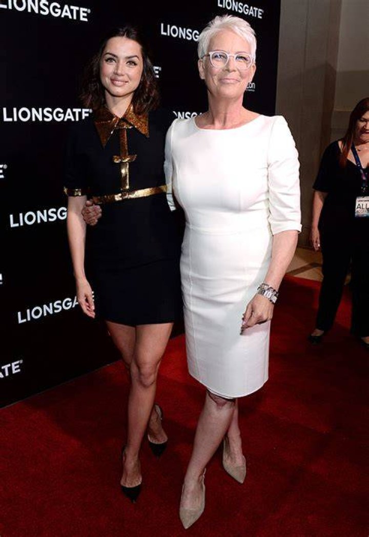 Jamie Lee Curtis Thought Ana De Armas Just Arrived From Cuba On Set – Hollywood Life