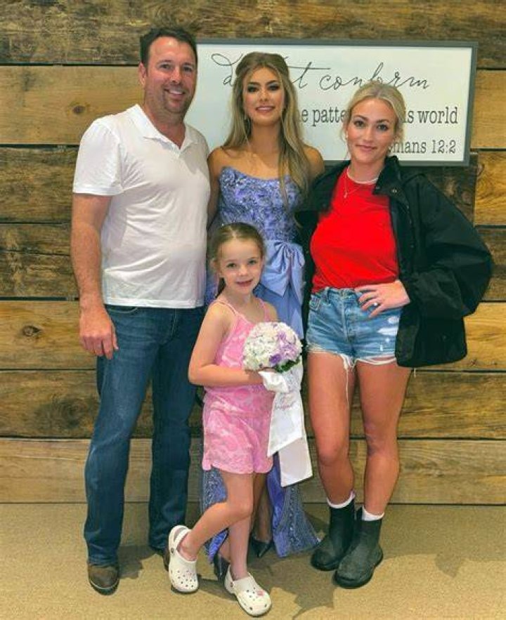 Jamie Lynn Spears Wears Crop Top At Home: Photos – Hollywood Life