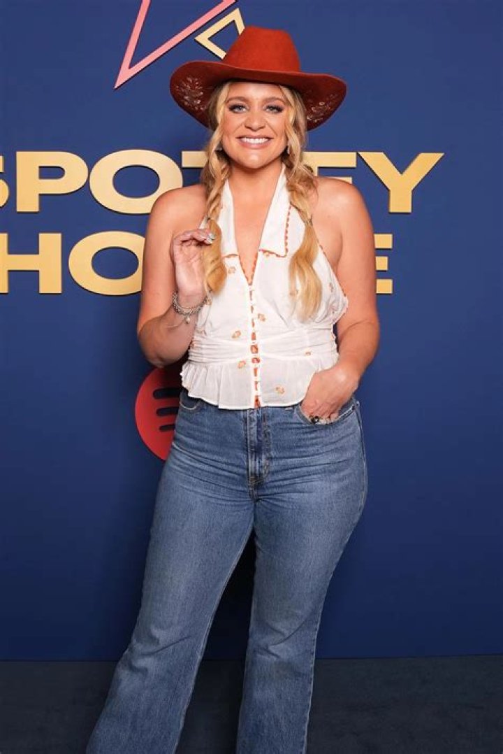 Jamie O’Neals Reveals Why She Re-Recorded Her Biggest Hits With Lauren Alaina & More Country Women