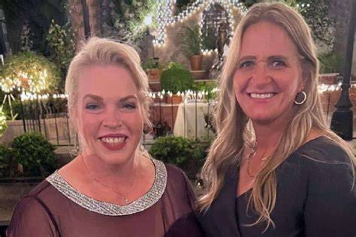 Janelle Brown Hasn’t Spoken to Robyn and Meri in a Year – Hollywood Life