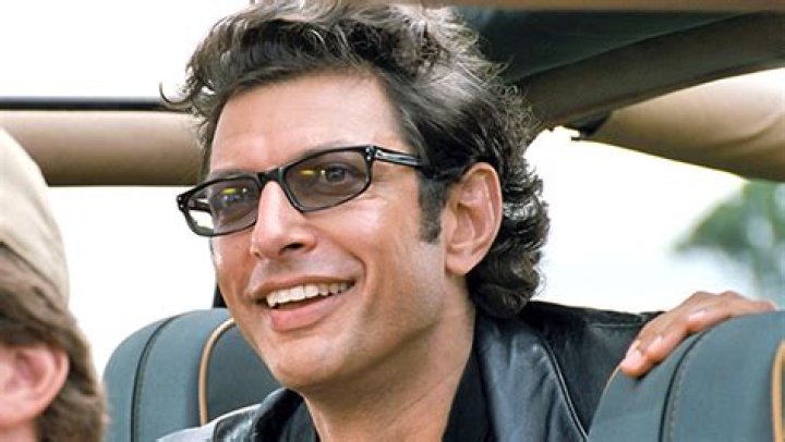 Jeff Goldblum On How Shirtless ‘Jurassic Park’ Scene ‘Just Happened’ – Hollywood Life