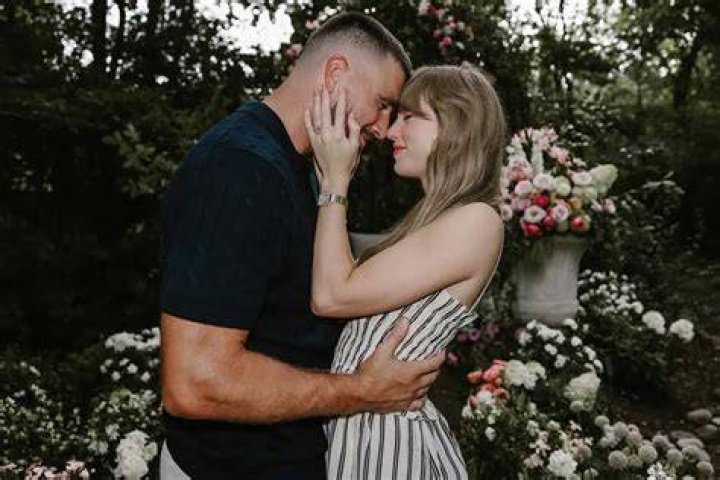 Jenna Bush Hager Sparks Rumor Taylor Swift and Travis Kelce Buying Home – Hollywood Life