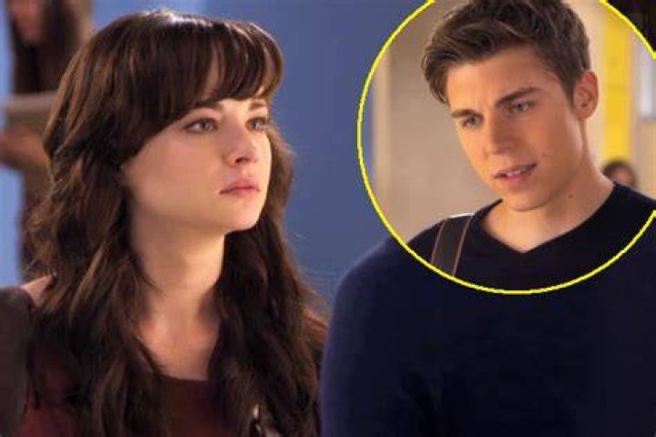 Jenna & Collin Break Up — Season 3 Episode 17 – Hollywood Life